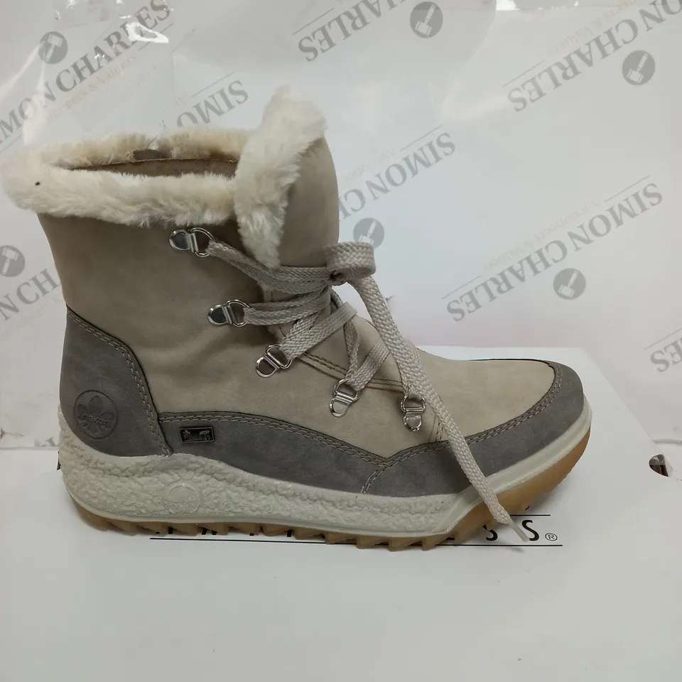 BOXED RIEKER ANTISTRESS WARM HIKING BOOTS, CREAM - SIZE 5