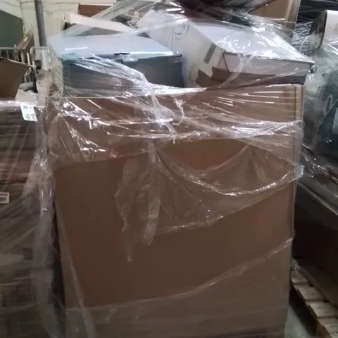 PALLET TO CONTAIN A LARGE QUANTITY OF LED LIGHTS,LIGHT FITTINGS 