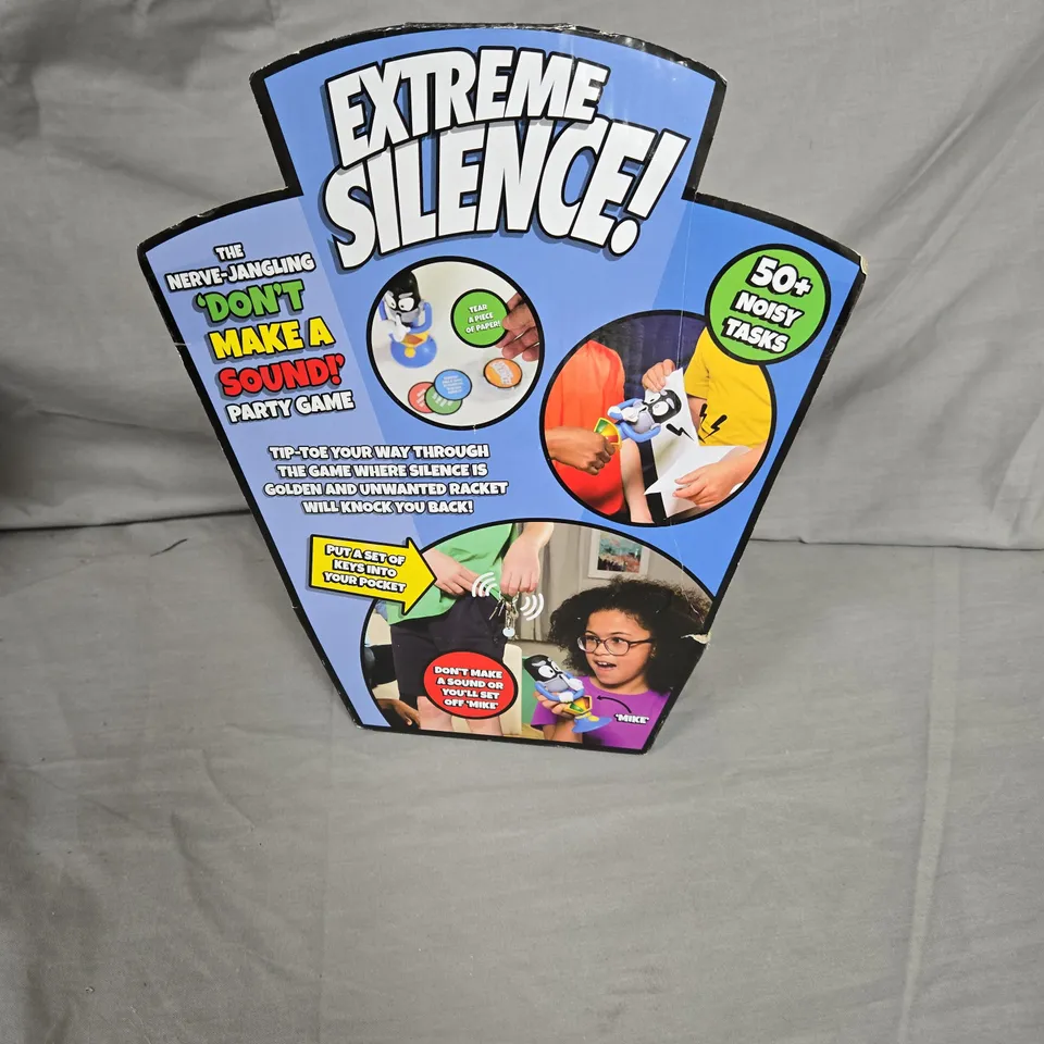 Extreme Silence! Party Game Standee with Figure – Tomy (Don't Make a Sound)