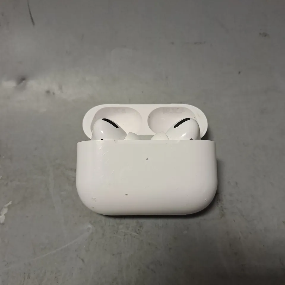 APPLE AIRPOD CHARGING CASE - A2190