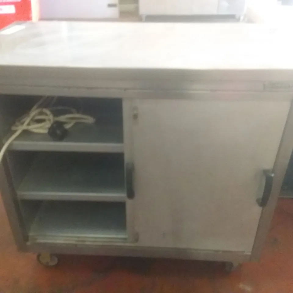 MOFFAT FOOD PREPARATION UNIT WITH SLIDING DOORS