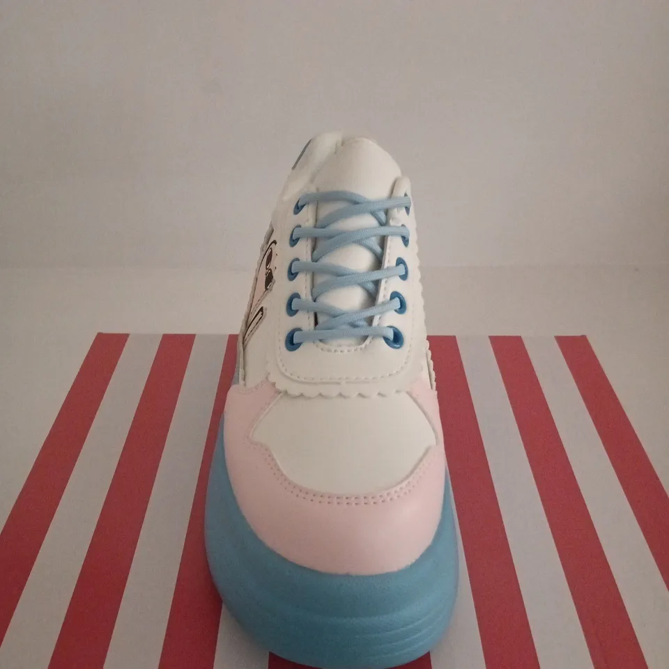 BOXED PAIR OF KETNIPZ X KOI BEAN SAYS HI CHUNKY TRAINERS - BLUE - SIZE 7
