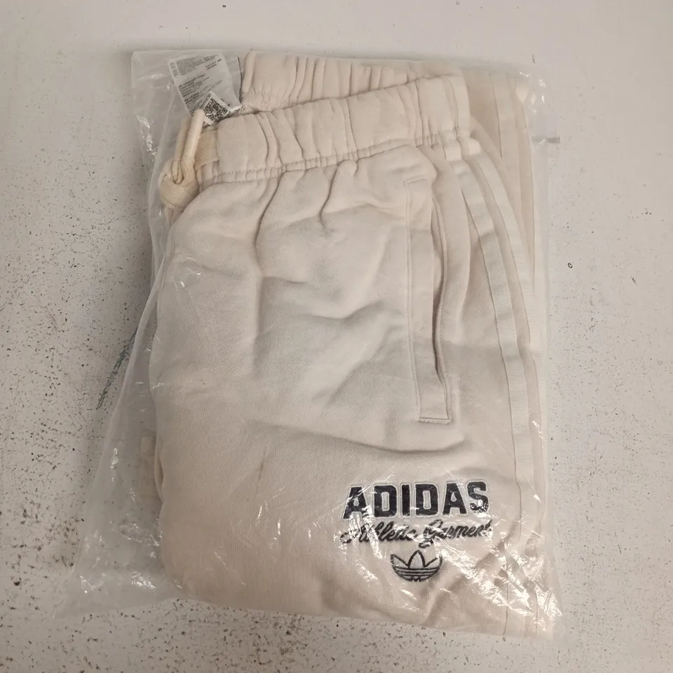 BAGGED ADIDAS GFX SWEATPANTS IN CREAM - SMALL