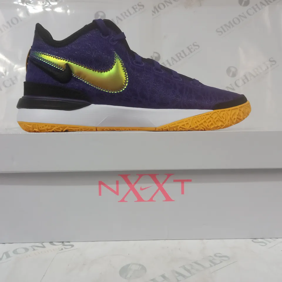 BOXED PAIR OF NIKE ZOOM LEBRON NXXT GEN SHOES IN PURPLE/METALLIC GOLD UK SIZE 7.5