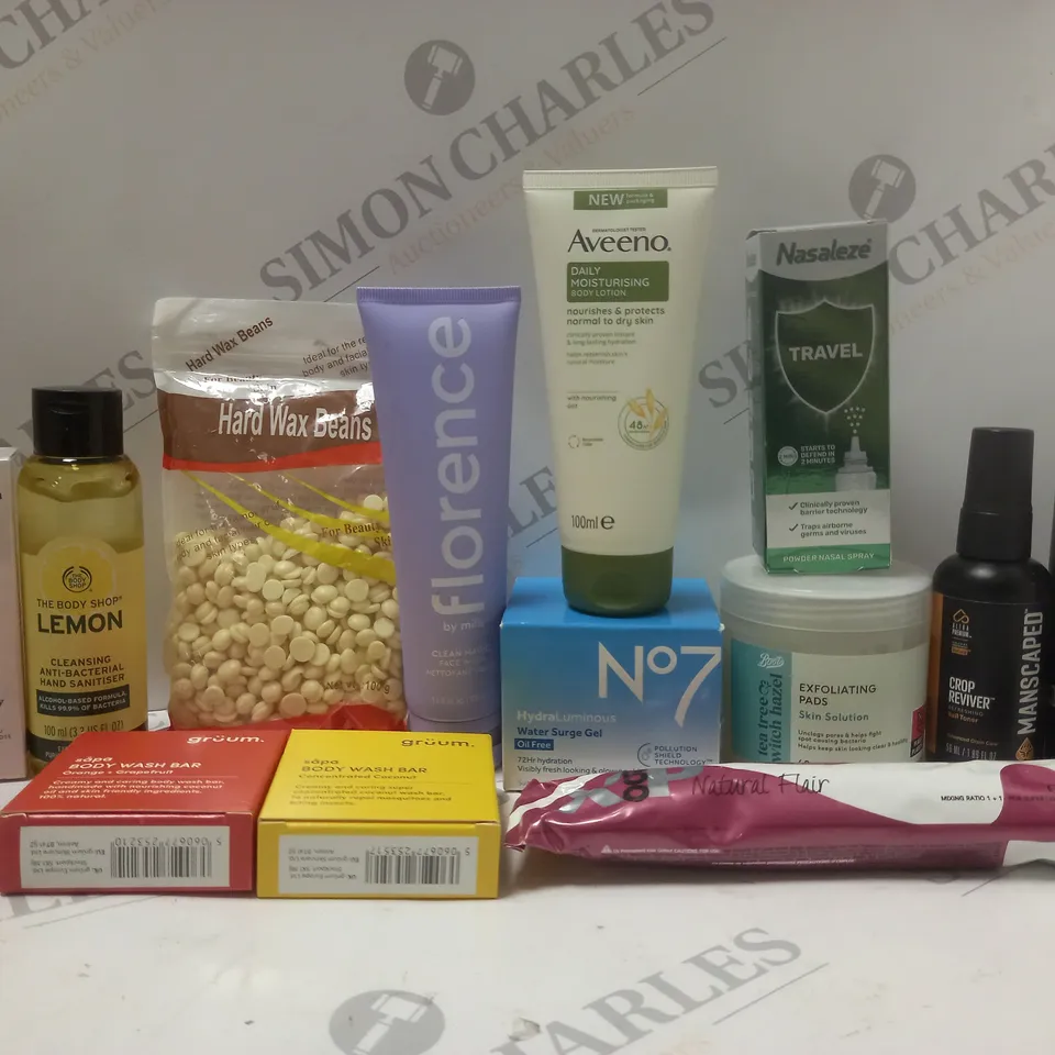 BOX OF APPROX 12 ASSORTED BEAUTY PRODUCTS TO INCLUDE THE BODY SHOP LEMON HAND SANITISER, NO7 WATER SURGE GEL, MANSCAPED BALL TONER, ETC 