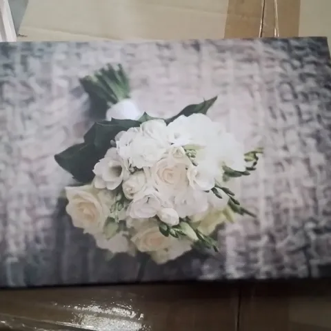 BOUQUET OF FLOWERS CANVAS ART
