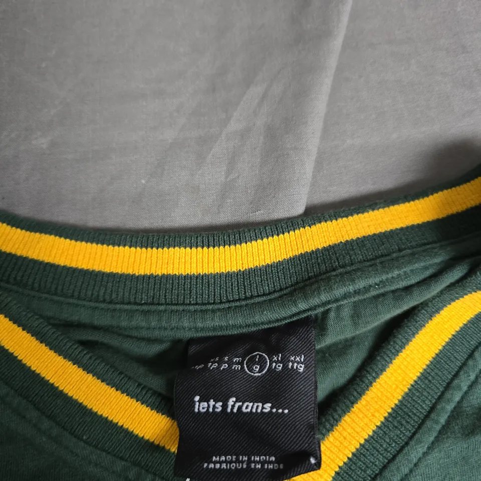 IETS FRANS MEN'S GREEN SPORTS JERSEY WITH YELLOW TRIM AND NUMBER 39 