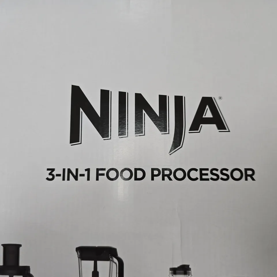 NINJA 3-IN-1 FOOD PROCESSOR WITH BLENDER ATTACHMENT