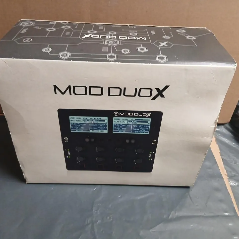 MOD DEVICES DUO X DESKTOP GUITAR EFFECTS MULTI-EFFECT AUDIO PROCESSOR – BOXED WITH POWER SUPPLY & CARRY CASE
