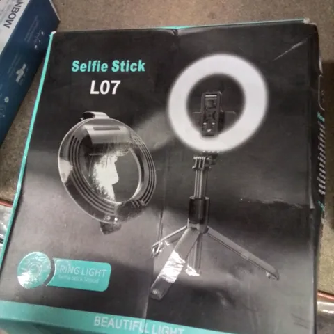 BOXED SELFIE STICK L07 RING LIGHT