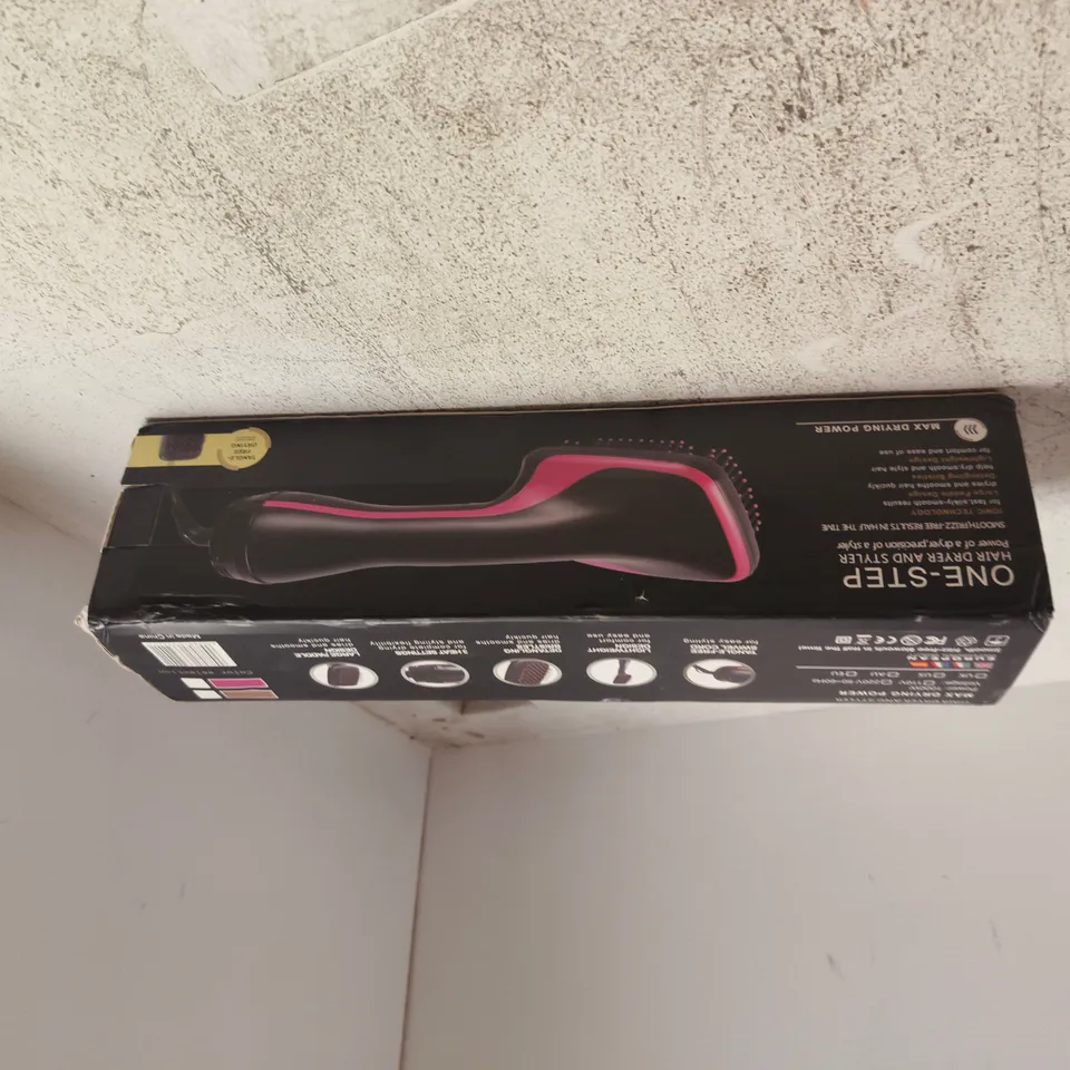 ONE-STEP HAIR DRYER VOLUMIZER – ( BOXED )