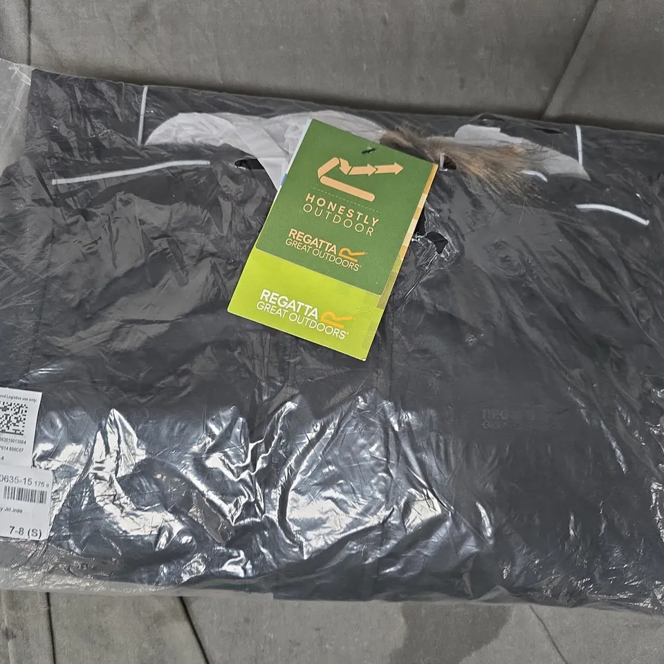 REGATTA TYNLEY JACKET IN BLACK SIZE 7-8 (S)