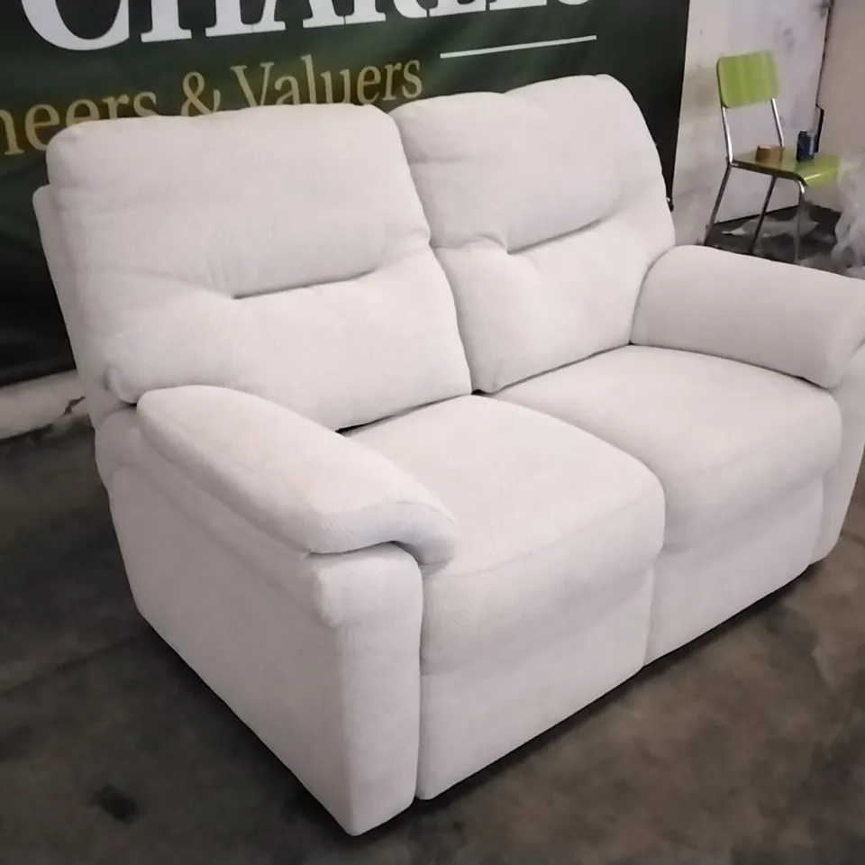 QUALITY BRITISH DESIGNED & MANUFACTURED G PLAN SEATTLE 2 SEATER SCALE CREAM FABRIC SOFA