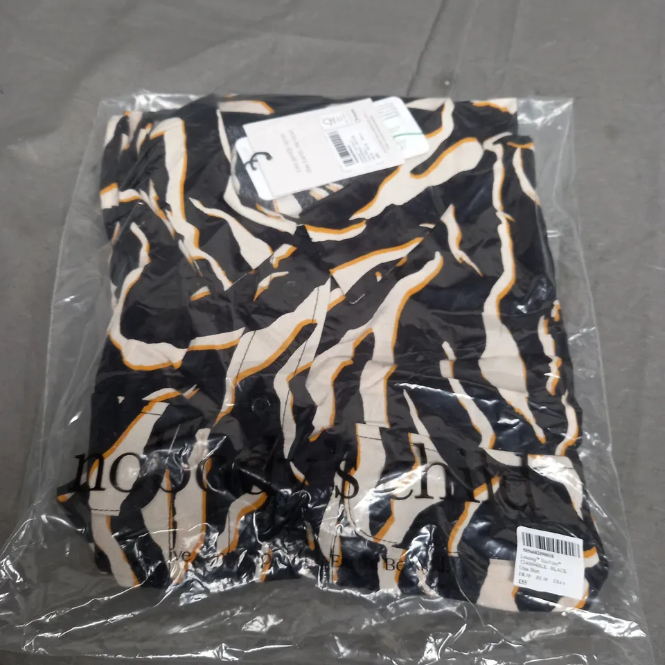 SEALED NOBODYS CHILD UMA SHIRT IN BLACK - UK 10