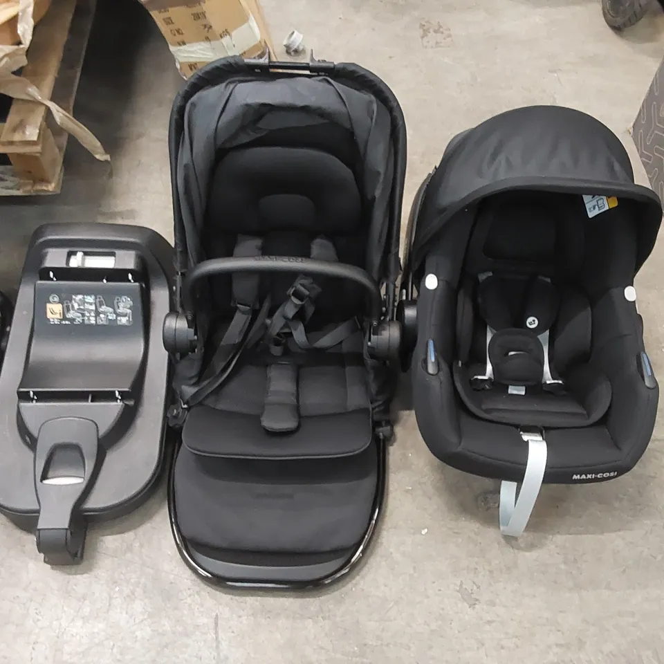 MAXI-COSI ADORRA LUXE TRAVEL SYSTEM BUNDLE RRP £699