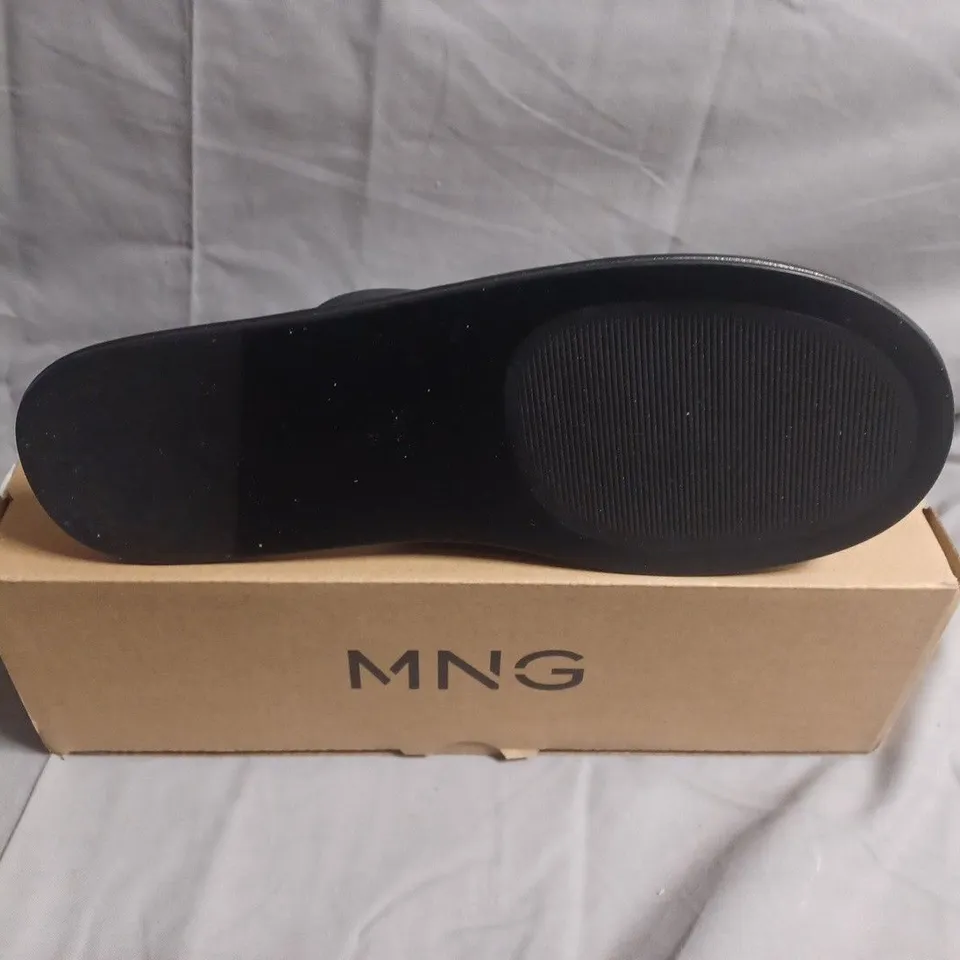 OXED PAIR OF MNG BY MANGO BLACK LEATHER MULE SLIPPERS – UK SIZE 3