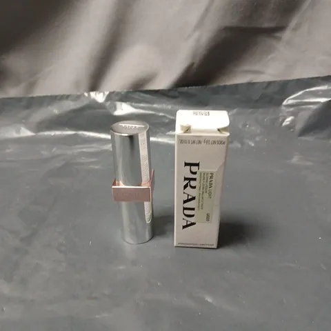 PRADA LIGHT GLOWING LIPCOLOR 3.8G