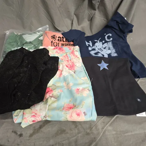 BOX OF APPROXIMATELY 20 ASSORTED CLOTHING ITEMS TO INCLUDE TOPS, TROUSERS, BODYSUIT, ETC