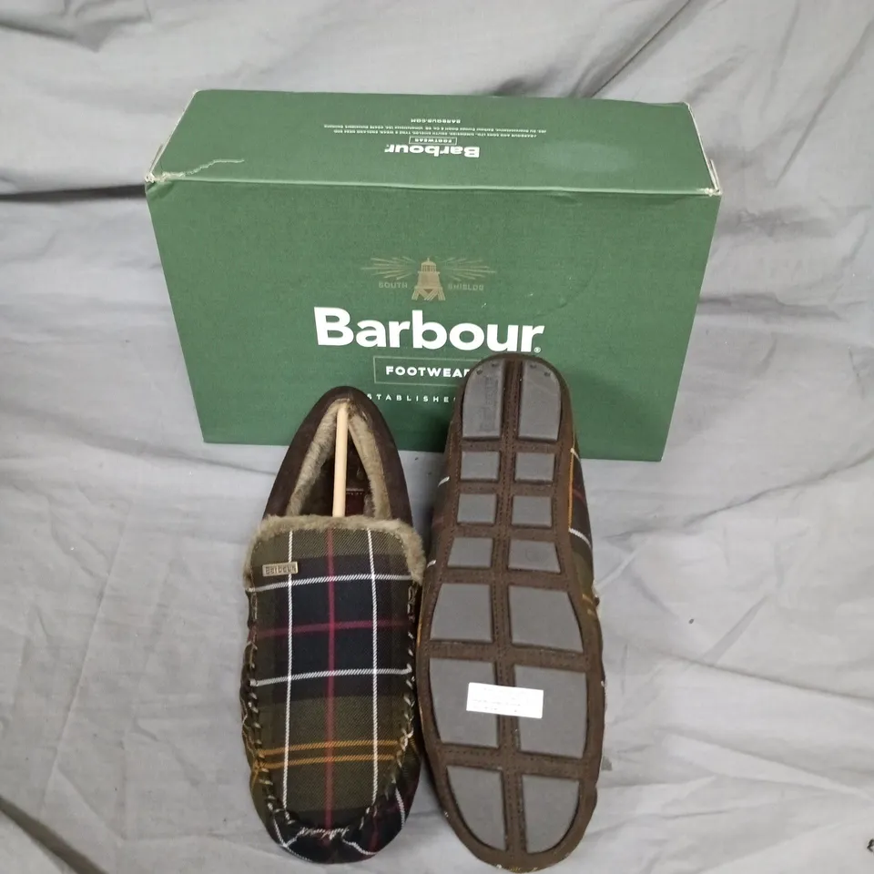 BARBOUR FOOTWEAR PLAID MOCCASIN SLIPPERS – BOXED - UK 8 