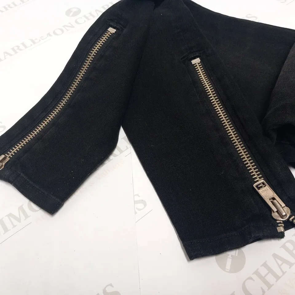 TEXTILE ELIZABETH AND JAMES COOPER MIDNIGHT JEANS SIZE 26