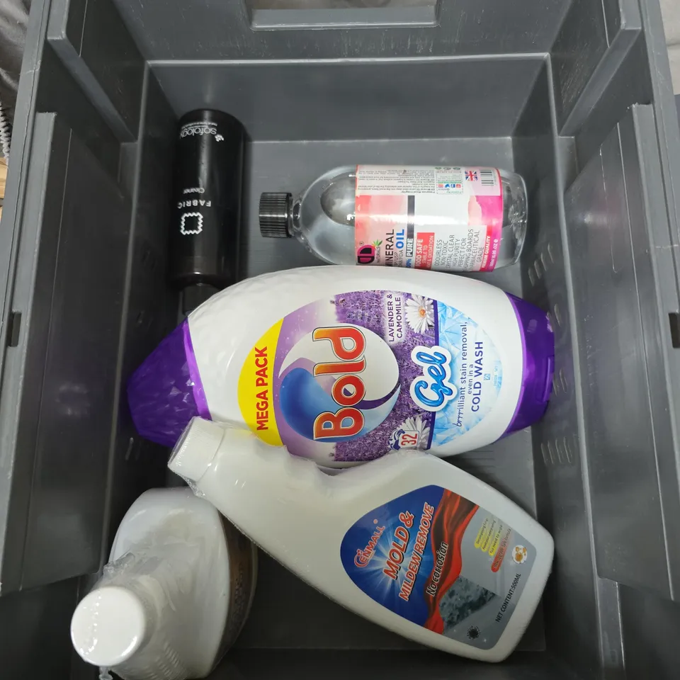 APPROXIMATELY 10 ASSORTED HOUSEHOLD ITEMS TO INCLUDE DETTOL WIPES, ARIEL GEL & PLUG IN SCENT REFILLS ETC