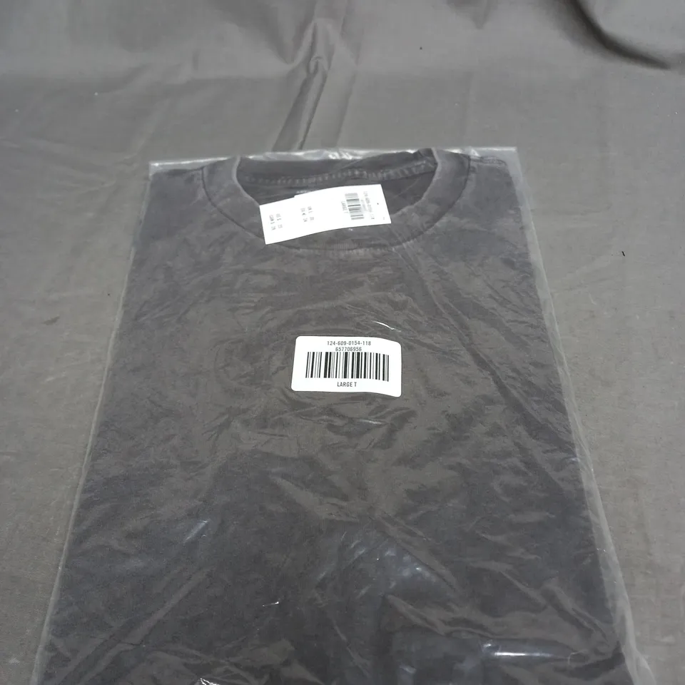 BAGGED ABERCROMBIE AND FITCH CASUAL T-SHIRT SIZE L