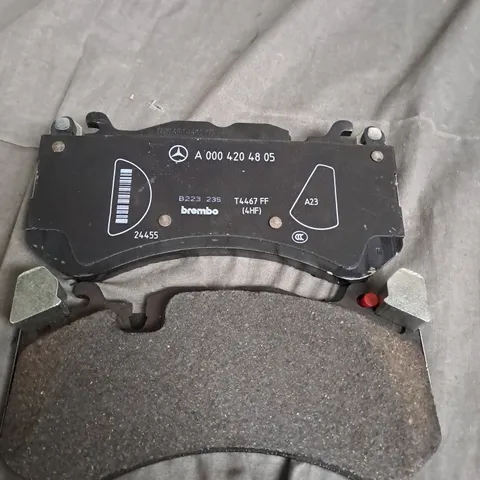 PAIR OF MERCEDES BRAKE PADS 