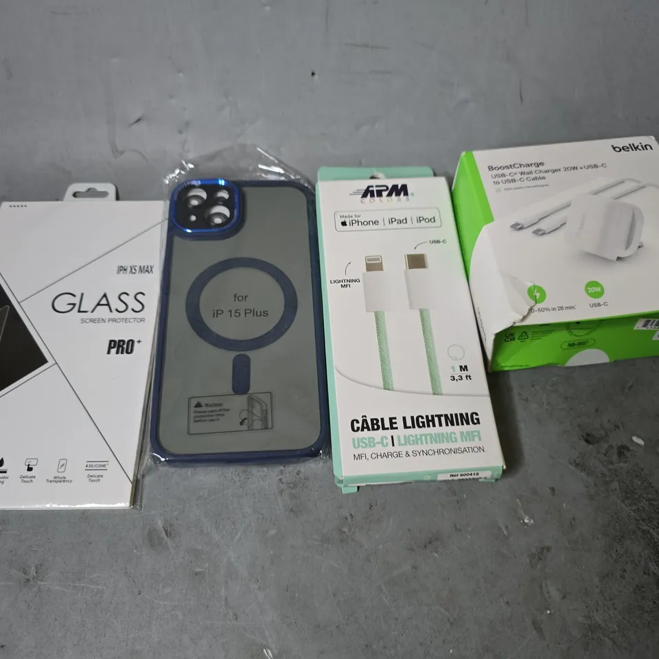 APPROXIMATELY 12 ASSORTED ITEMS TO INCLUDE - PHONE CASES , APM CABLE LIGHTNING  , BELKIN WALL CHARGER ETC
