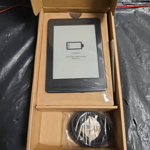 KINDLE PAPERWHITE 6" E-READER (7TH GEN) – BOXED