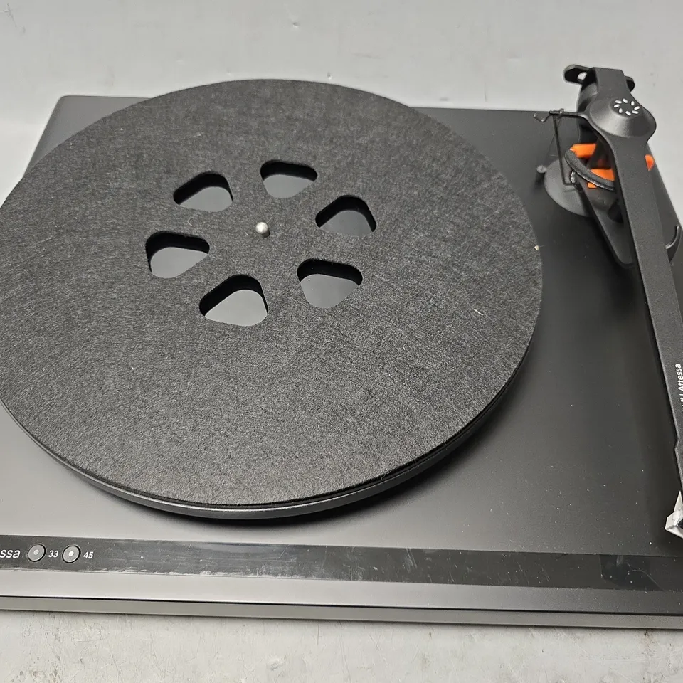 BOXED ROKSAN ATTESSA TURNTABLE 