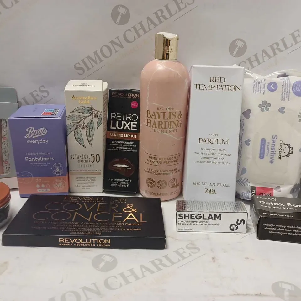 LOT OF APPROX 12 ASSORTED BEAUTY PRODUCTS TO INCLUDE AUSTRAILIAN GOLD TINTED FACE SUN SCREEN, ZARA RED TEMPTATION EAU DE PARFUM, SHEGLAM VELVET LIPSTICK, ETC 