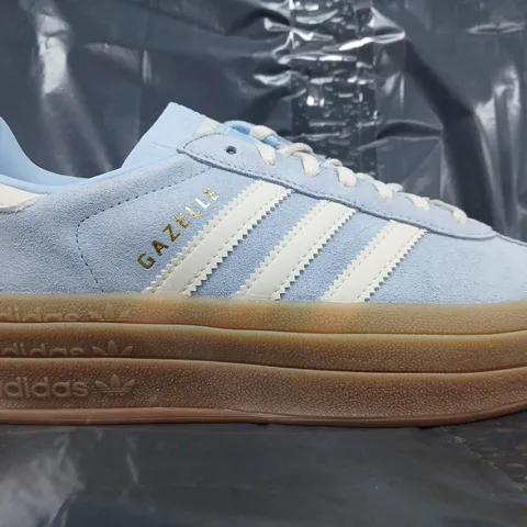 BOXED PAIR OF ADIDAS GAZELLE BOLD WOMENS SHOES IN LIGHT BLUE/CREAM SIZE UK 5.5
