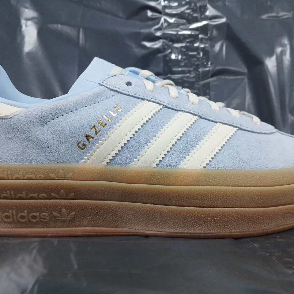 BOXED PAIR OF ADIDAS GAZELLE BOLD WOMENS SHOES IN LIGHT BLUE/CREAM SIZE UK 5.5