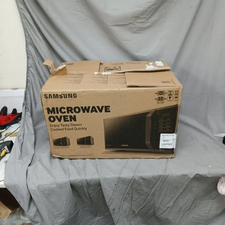 BOXED SAMSUNG MS23K3513AK/EU SOLO 23L MICRCOWAVE OVEN - COLLECTION ONLY