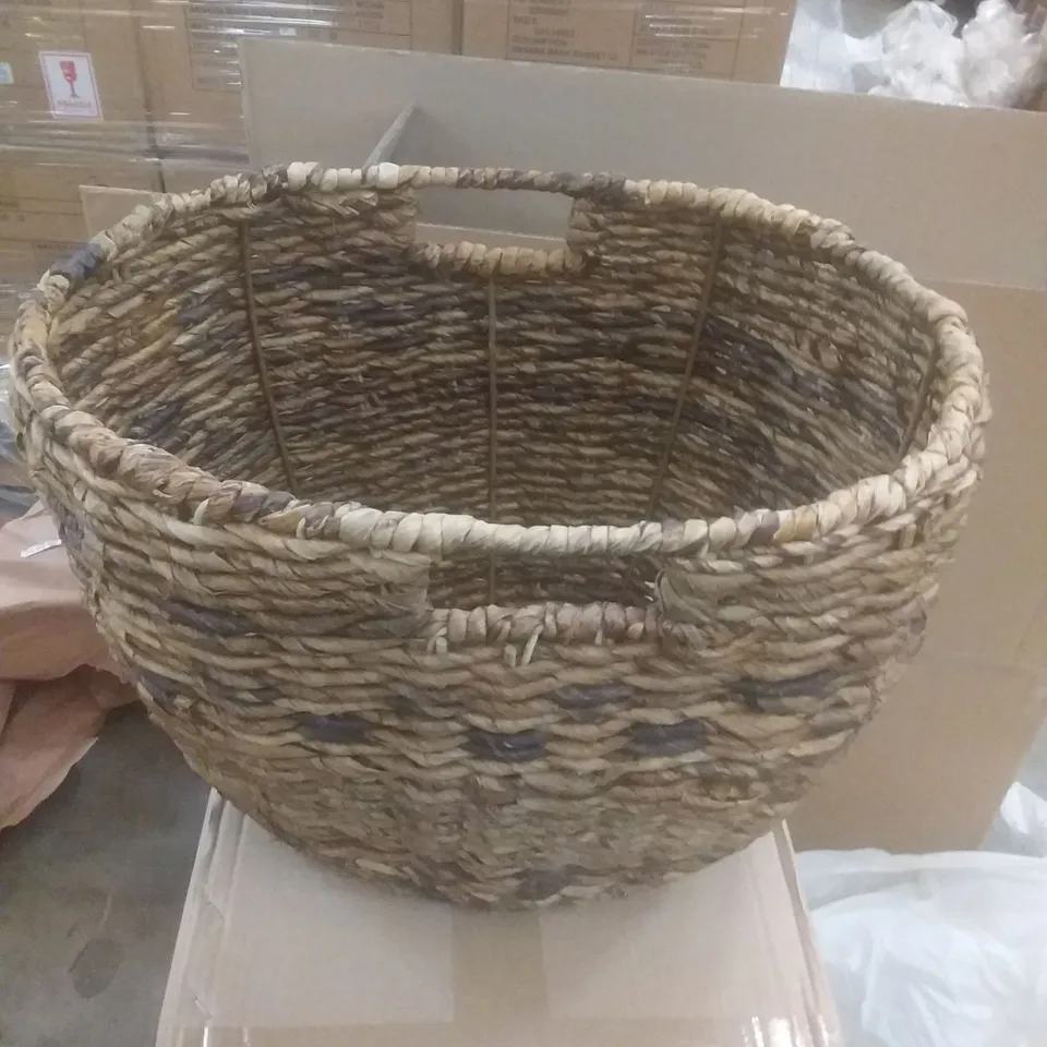 BRAND NEW BOXED BANANA BARK BASKET