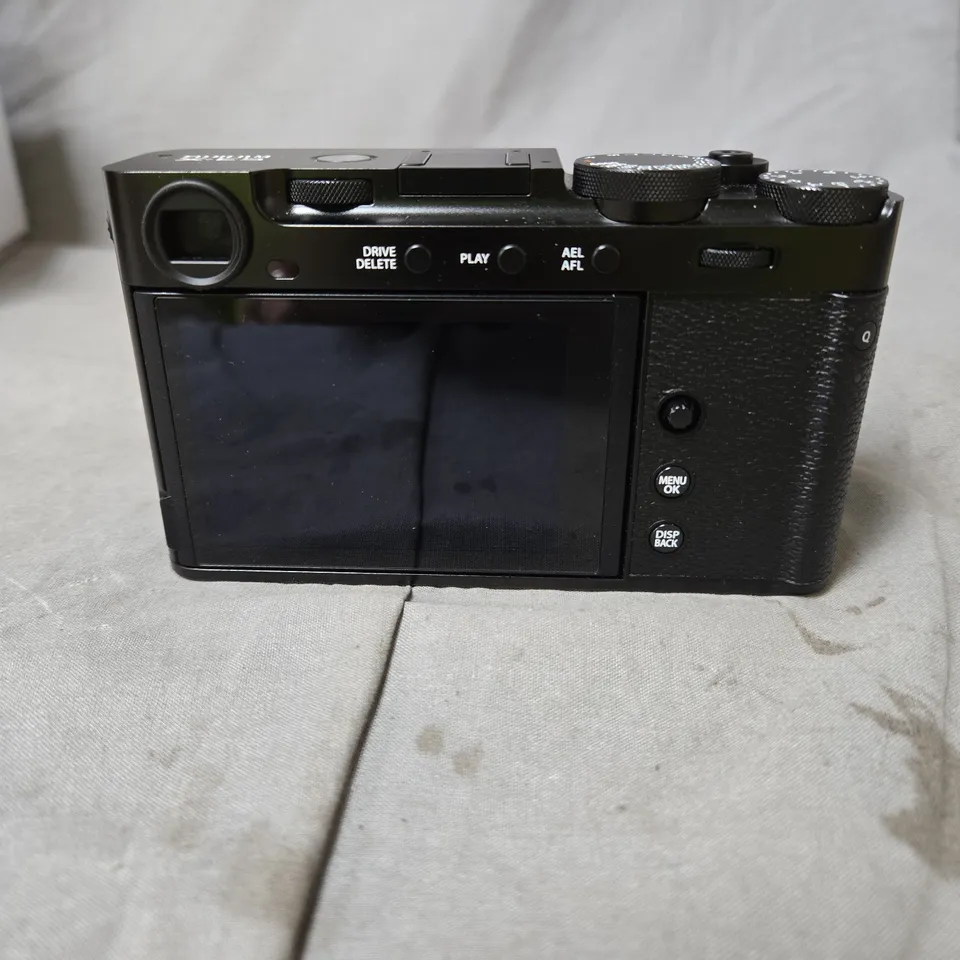 FUJIFILM X-E5 MIRRORLESS DIGITAL CAMERA (BODY ONLY) - BLACK