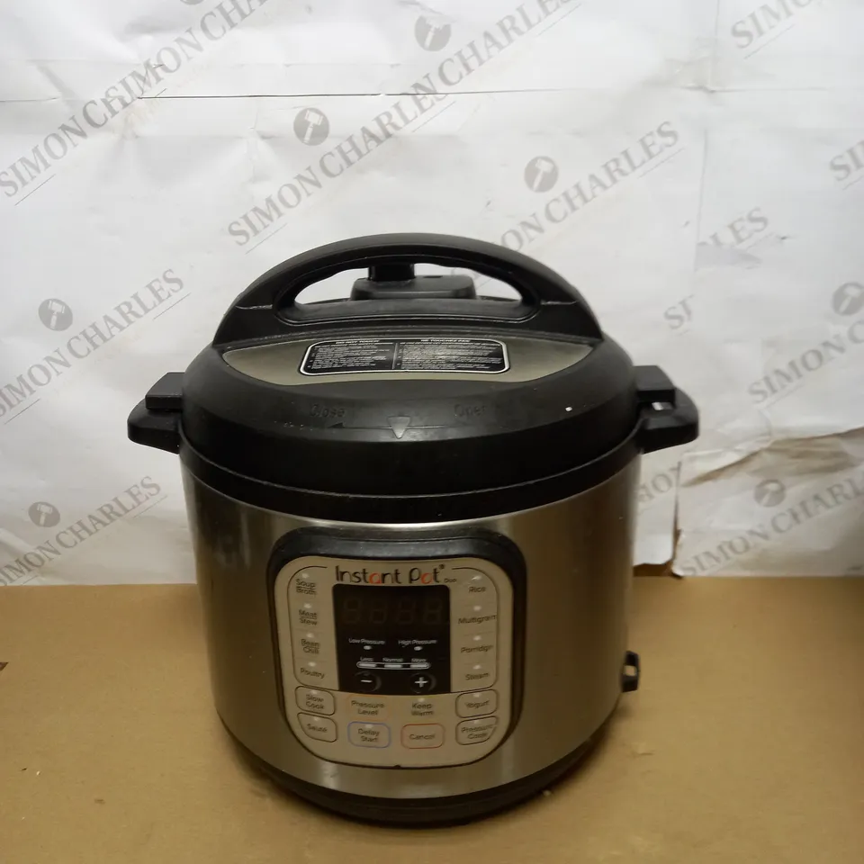 INSTANT POT DUO SMART PRESSURE COOKER