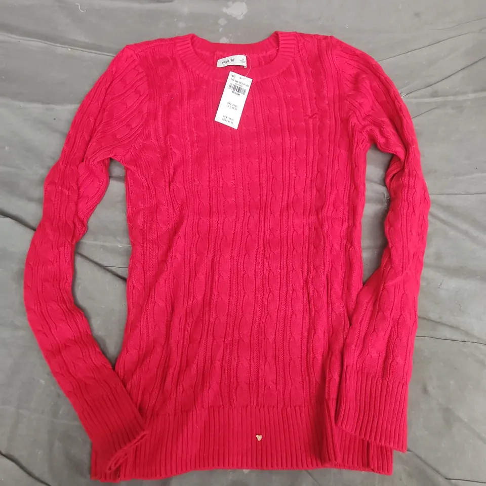 HOLLISTER WOMEN'S RED CABLE KNIT SWEATER – UK SIZE M
