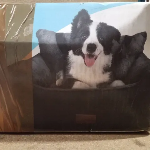 BOXED FURDREAMS PREMIUM PET CAD SEAT - BLACK