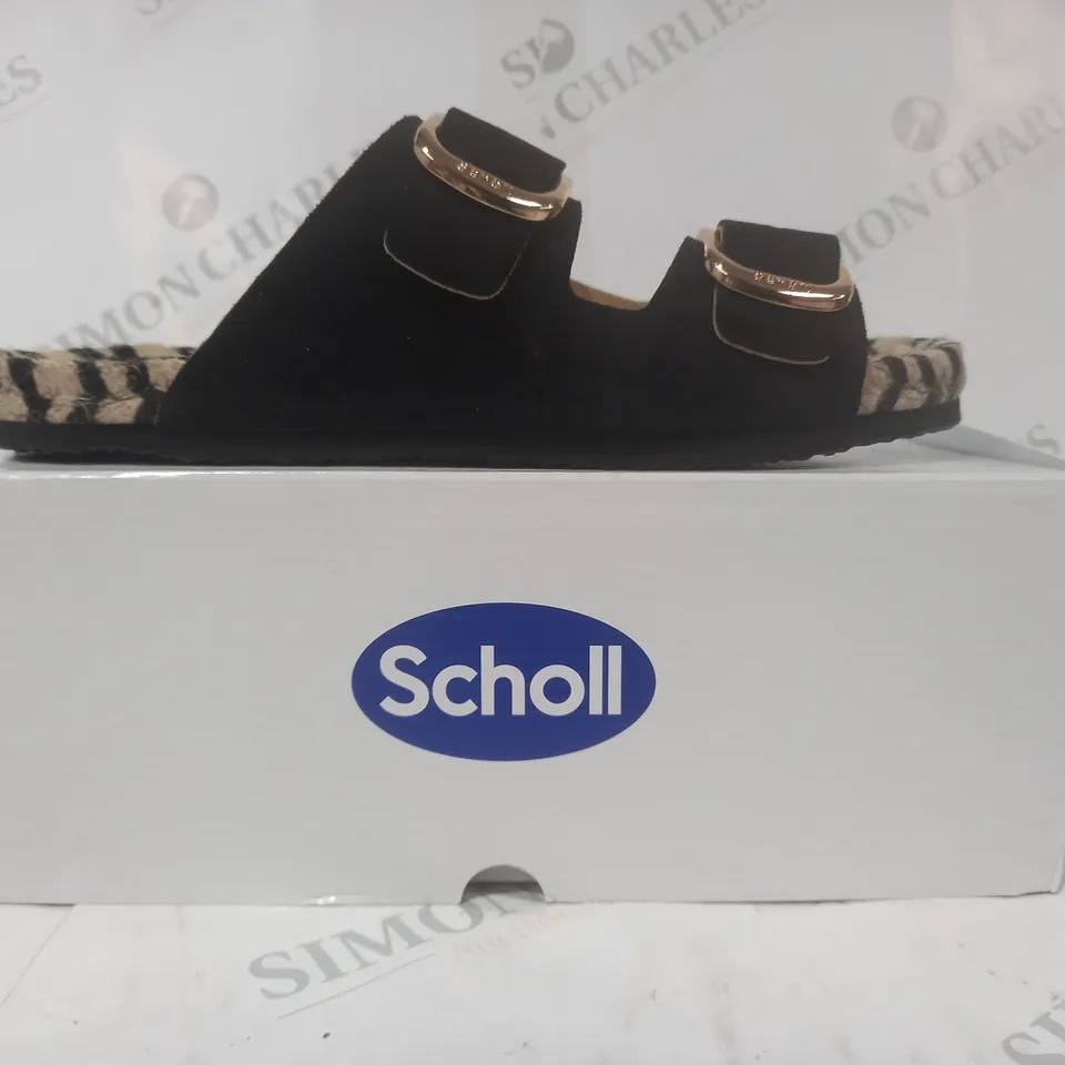 BOXED PAIR OF SCHOLL OPEN TOE SANDALS IN BLACK SIZE 7