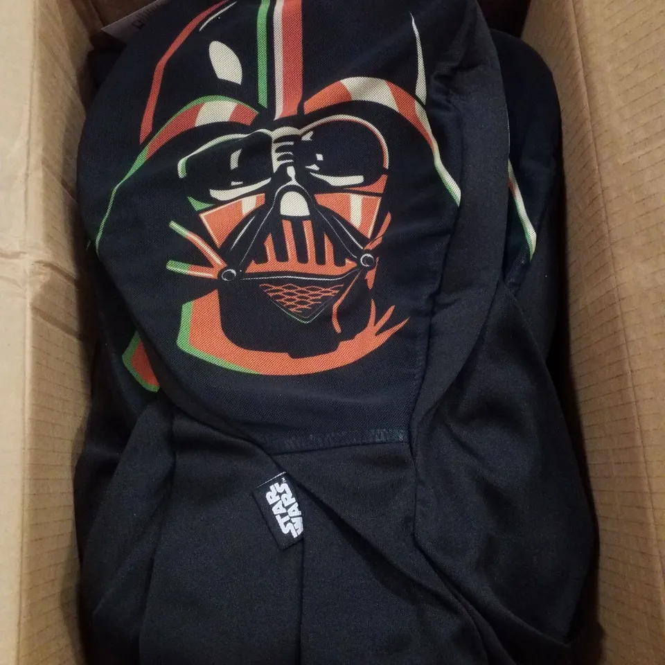 PALLET CONTAINING BRAND NEW HALLOWEEN DECORATIONS INCLUDING STACEY SMALL LIGHT UP COULDRON & DARTH VADER MASKS