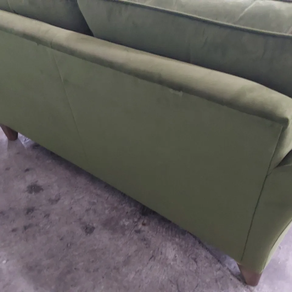 QUALITY BRITISH DESIGNER LOUNGE Co. TWO SEATER SOFA GREEN PLUSH FABRIC 