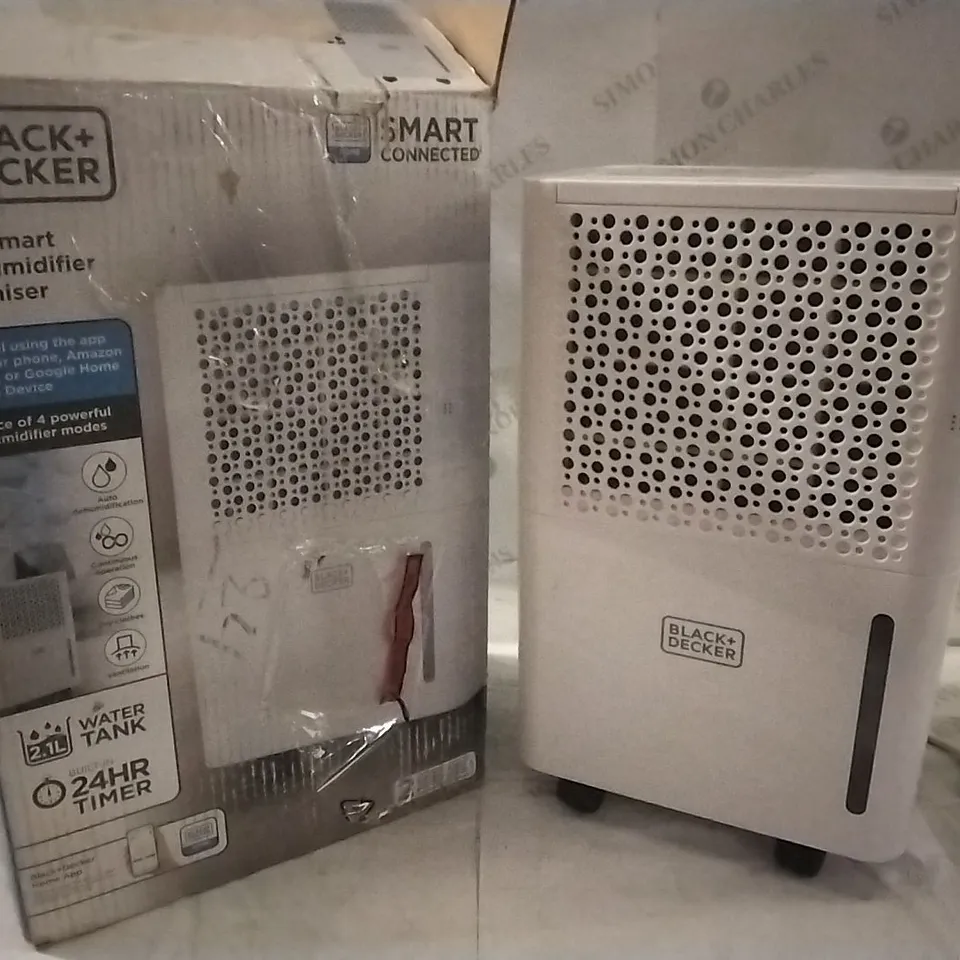 BOXED BLACK & DECKER 12L SMART DEHUMIDIFIER & IONISER 