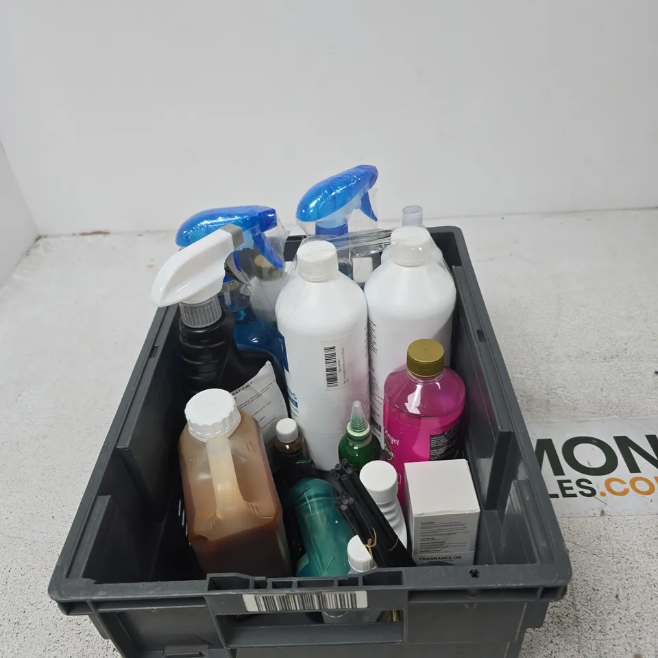TOTE OF APPROXIMATELY 12 ASSORTED LIQUIDS TO INCLUDE: LENOR CREASE RELEASER