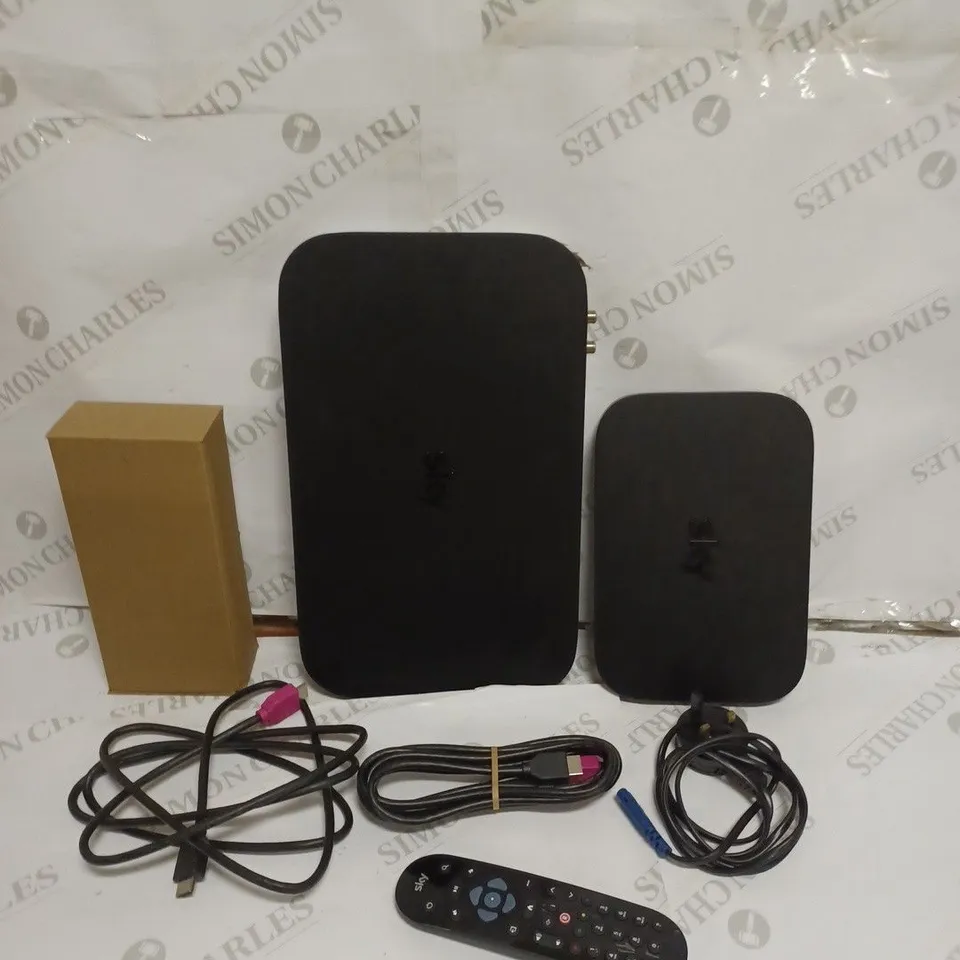 LOT TO CONTAIN 2 X SKY BOXES, MODELS ARE ES240 & EM150