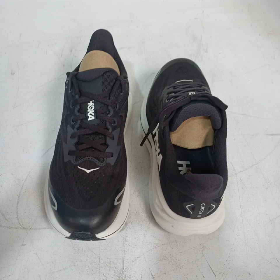 HOKA CLIFTON 10 BIG KIDS RUNNING SHOES - BLACK, UK 5.5 (US 6.5) – WITH BOX