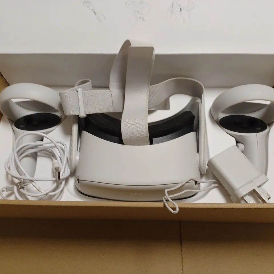 META QUEST 2 VR HEADSET - WHITE 