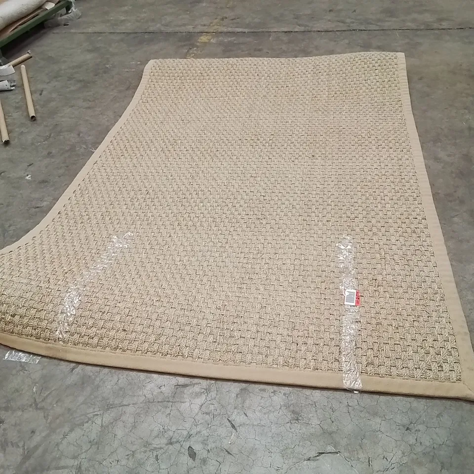 QUALITY DESIGNER AREA RUG - APPROXIMATELY 240X150CM