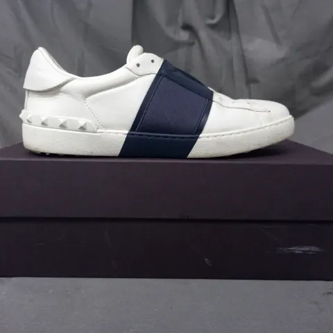 BOXED PAIR OF VELENTINO GARAVANI SNEAKERS IN WHITE/NAVY EU SIZE 41