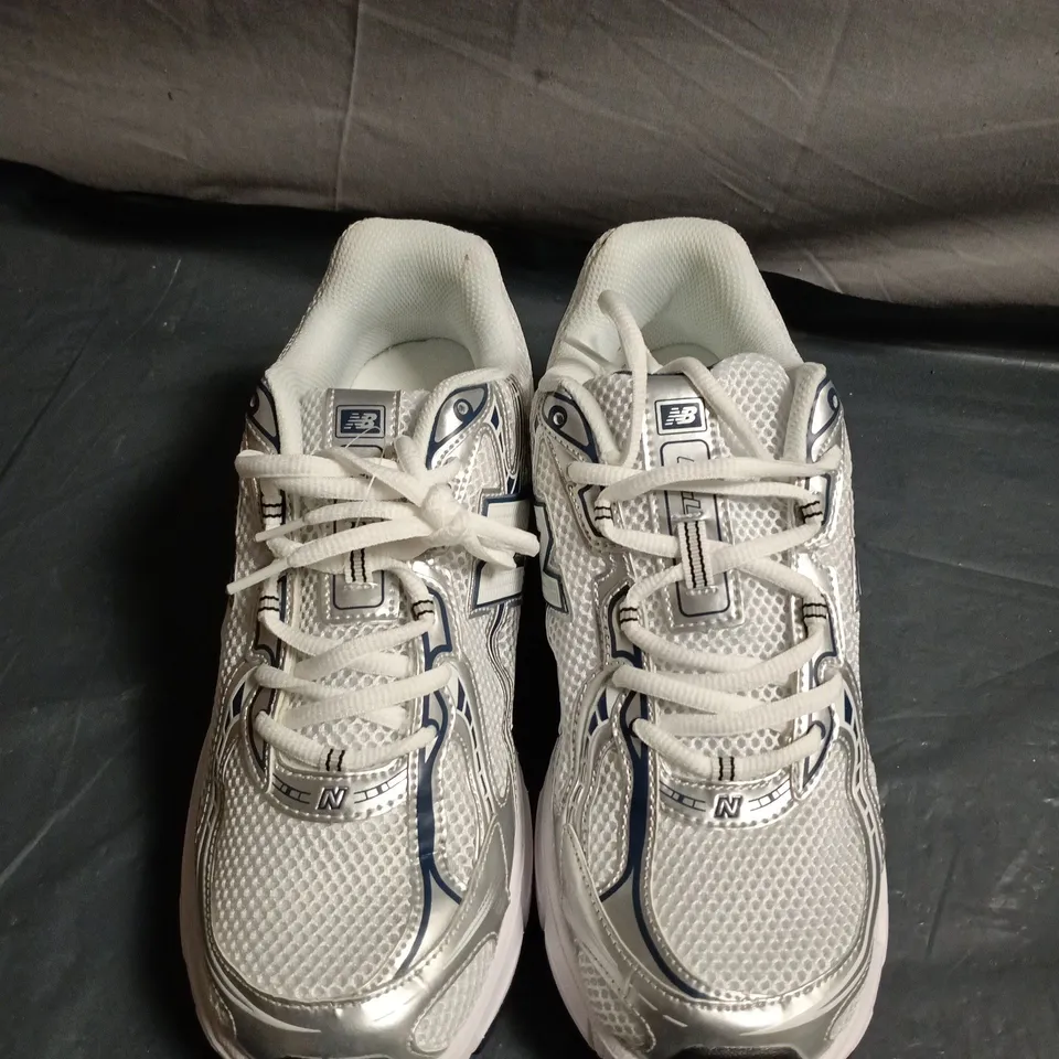 BOXED PAIR OF NEW BALANCE ABZORB RUNNING SHOES - UK SIZE 9.5